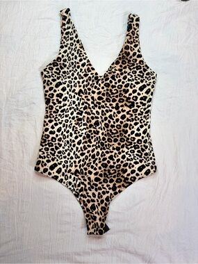 Leopard Print V-Neck Backless Stretch Bodysuit Size M